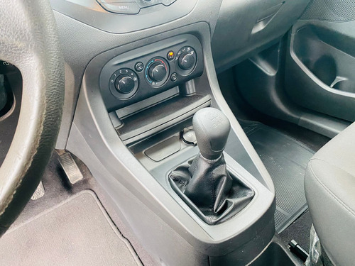 Imagen 9 de 12 de Chevrolet Aveo 2018