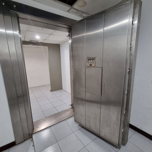 Imagen 6 de 14 de Local Comercial En Venta La Candelaria 422 Mts2