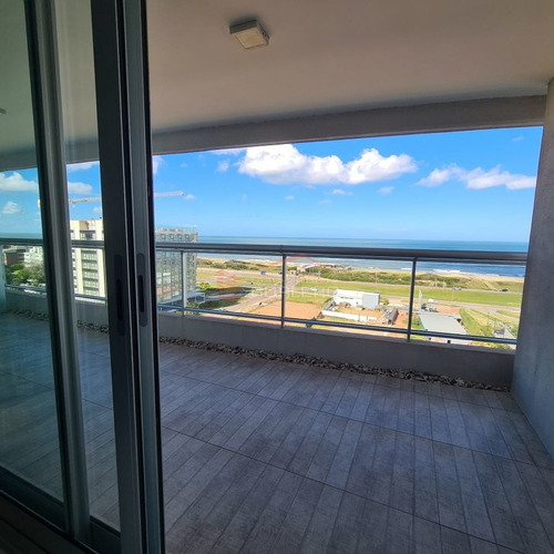 Imagen 22 de 30 de Venta Y Venta De Apartamento En La Brava, A Metros Mar
