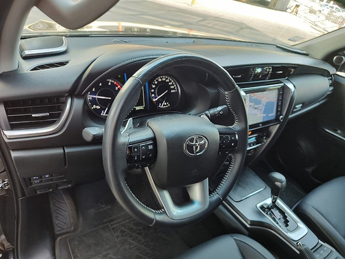 Imagen 9 de 20 de Toyota Sw4 2021 Srx 4x4 At 7 Asientos Hilux Abasto Motors