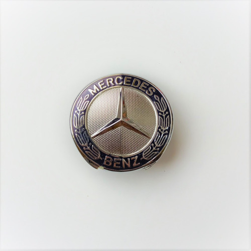 Emblema Mercedes Benz Cofre Original Amg Logo Curvo