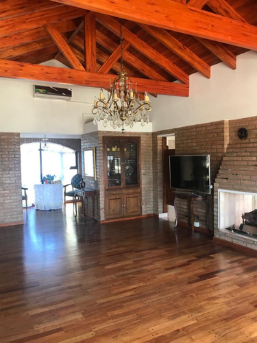Hermoso Chalet De Categoria 3 Dormitorios En Venta Villa Del Lago Carlos Paz