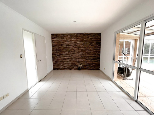Imagen 5 de 13 de Casa En Alquiler De 3 Ambientes, Los Rosales, Canning.