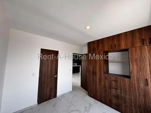 El Nuevo Refugio. Casa De 4 Recámaras Con 1 En Planta Baja - Renta