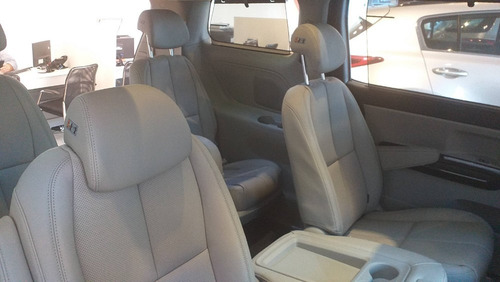 Kia Carnival 2.2 Crdi Premium C/techo Linea Nueva