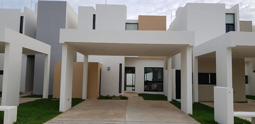 Casa En Venta En Privada Zensia Modelo B En Conkal