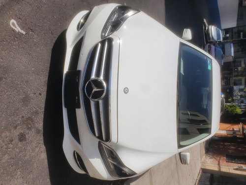 Imagen 7 de 10 de Mercedes Benz E200 2015