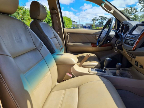 Imagem 13 de 15 de Toyota Hilux Sw4 3.0 Srv 4x4 7 Lugares 16v Turbo
