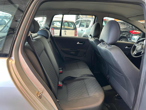 Volkswagen Suran 1.6 Trendline 11b