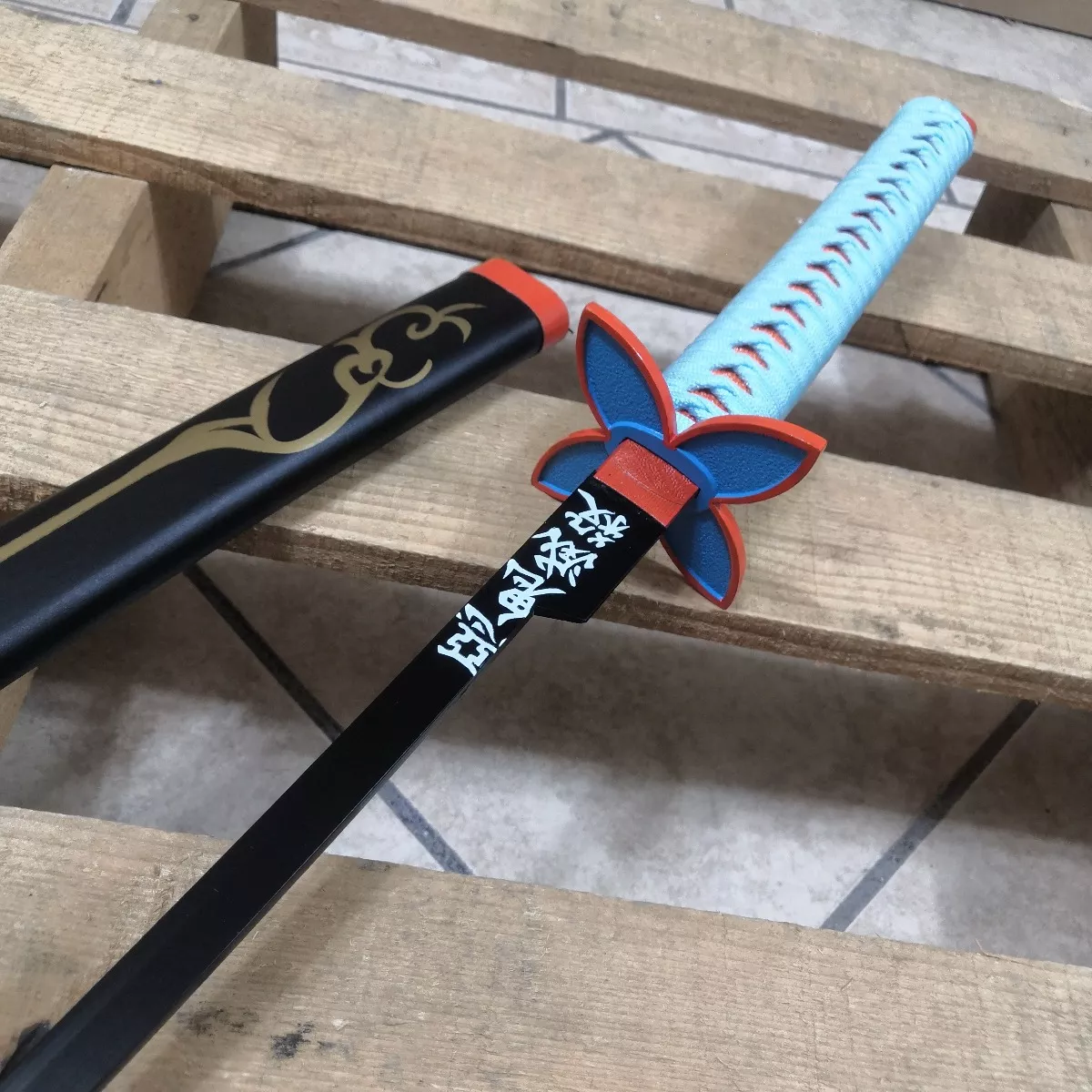 Primera imagen para búsqueda de katana de shinobu