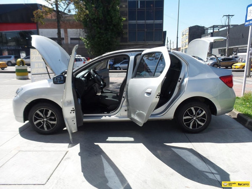 Imagen 12 de 25 de Renault Logan Life