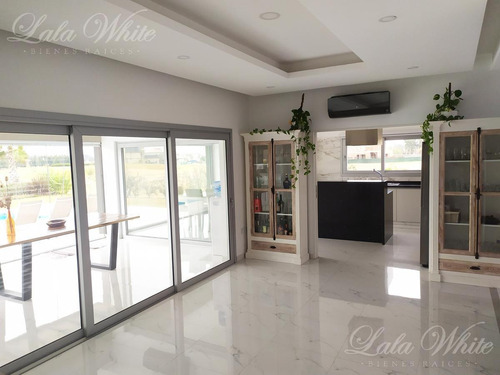 Imagen 4 de 25 de Reservada - Venta - Casa En La Providencia