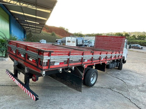 Imagem 4 de 18 de Volkswagen 8-160