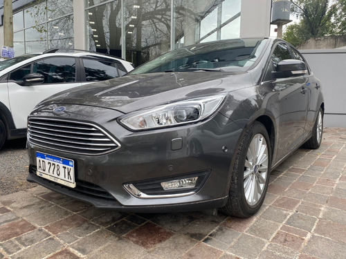 Ford Focus III 2.0 Sedan Titanium At6