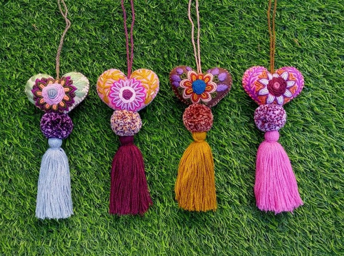 Lote De 6 Colgantes Pompon En Forma Corazón Bordado Rococo
