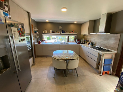 Casa Mediterránea En Condominio Y Piscina 3d/3b