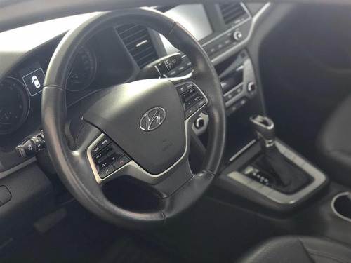 Hyundai Elantra 2.0