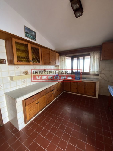 Imagen 11 de 28 de Amplia Casa En Pda. 25 A La Venta