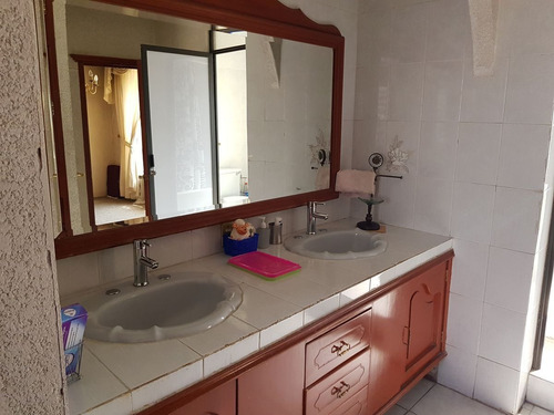 Imagen 10 de 22 de Venta De Hermosa Casa En Arboledas