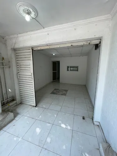 Casa Con Local Comercial