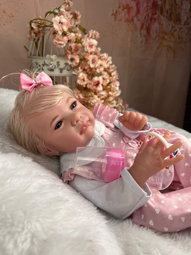 Boneca Reborn Menina Corpo De Pano Muito Macio Com Enxoval