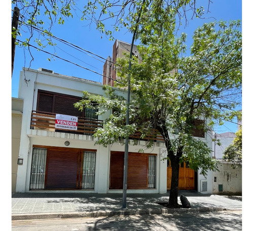 Casa En Venta, Bº Alto Alberdi, 4 Dorm, Cochera Cubierta , Ciudad De Córdoba , Arg, Zona Apta Para Edificios Perfil C5.
