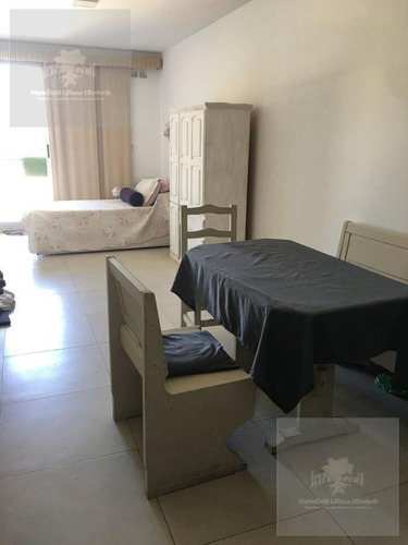Imagen 4 de 8 de Departamento - Villa Luzuriaga
