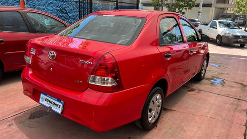 Imagen 3 de 8 de Toyota Etios X 1.5 2019