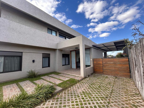 Se Vende Casa En B Las Cañitas