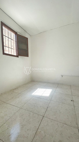 Imagen 5 de 10 de Casa 2 Dormitorios Sayago
