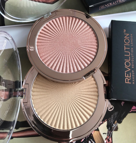 Makeup Revolution Iluminador Facial Skin Kiss Golden Kiss