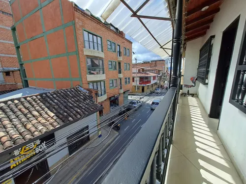 Casa En Venta En Laureles. Cod V15237
