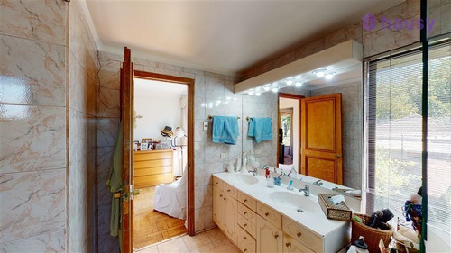 Casa En Venta De 3 Dorm. En La Reina