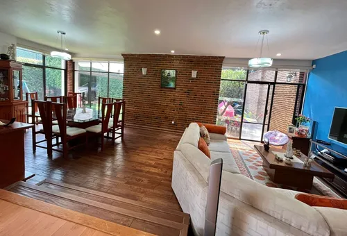 Venta Casa En Fuentes De Tepepan, Tlalpan