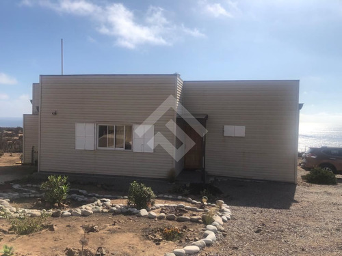 Casa En Venta De 2 Dorm. En La Serena