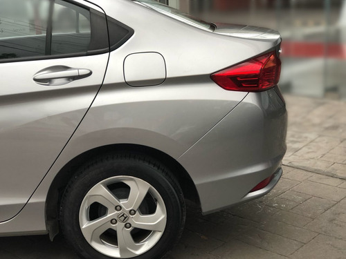 Imagen 8 de 15 de Honda City 4 Puertas