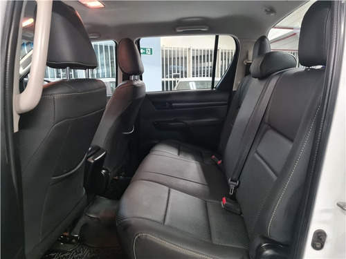 Imagem 8 de 14 de Toyota Hilux 2.8 Narrow 4x4 Cd 16v Diesel 4p Manual