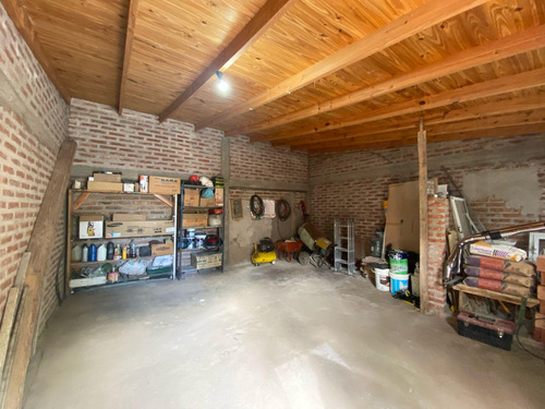Casa En Venta 3 Dormitorios - Centenario