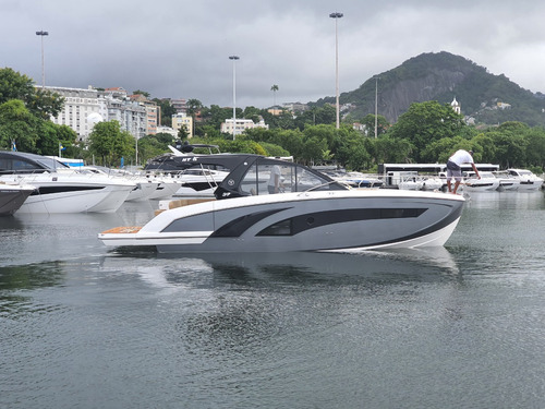 Lancha Triton Flyer 38 Ht - 2023