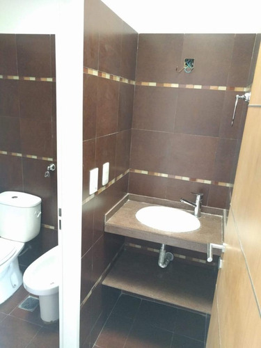 Imagen 4 de 18 de Departamento 3 Ambientes Al Frente Con Cochera Para 2 Autos