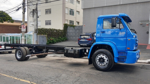 Volkswagen Vw 17210 2004