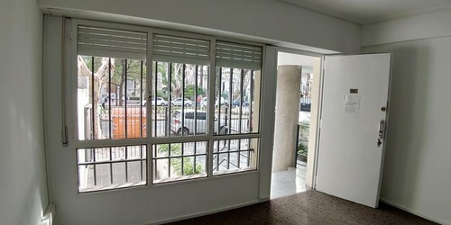 Sobre Bv. Oroño 900 Rosario Alquiler Apto Consultorios Oficinas Local Impecable, Con Patio