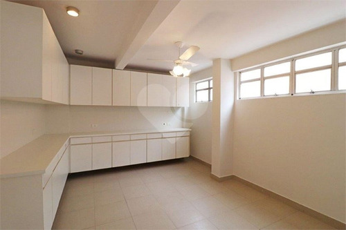 Aparatamento Com 300 Metros De Área Útil , Na Rua Do Clube Pinheiros , Totalmente Reformado , - 353-im559609