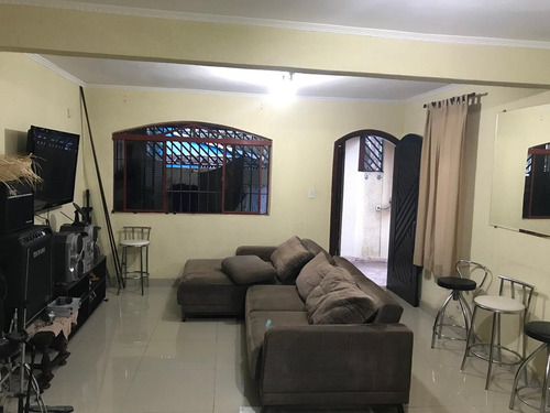 Sobrado De 3 Dormits, 3 Banheiros, Sala De Estar E Jantar