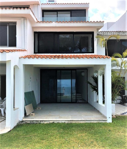 Imagen 4 de 30 de Casa En Venta/renta Amueblada, 5 Recámaras Frente Al Mar, Zona Hotelera, Cancún