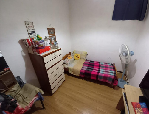 Imagen 15 de 19 de Moron! Casa En Lote Propio Con Departamento De Tres Ambientes Al Fondo.