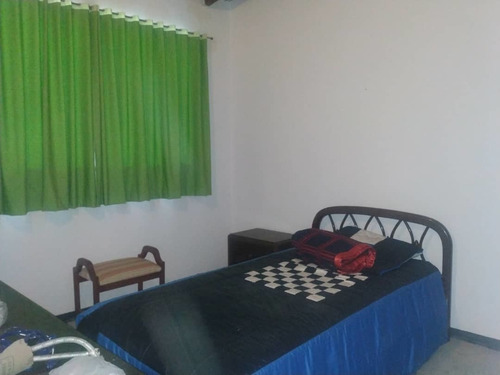 Imagen 8 de 14 de Casa + 2 Anexos En Urbanización Sant Omero Los Teques