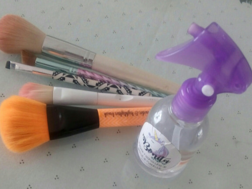 Limpiador Y Desinfectante De Brochas De Maquillaje