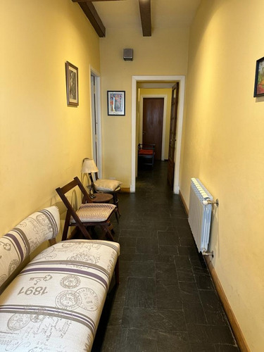 Casa Adaptada Oficina, 6 Despachos. Castelli Y Arenales, Reciclada.