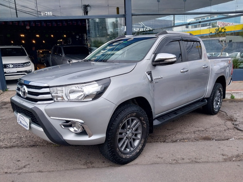 Toyota Hilux SR 2.7 4X2